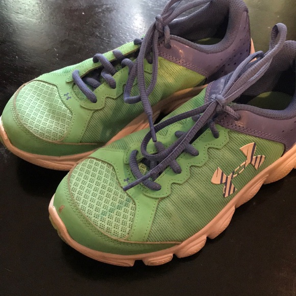 girls shoes size 2.5